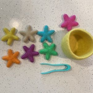 Lovevery Felt Stars and Transfer Tweezers